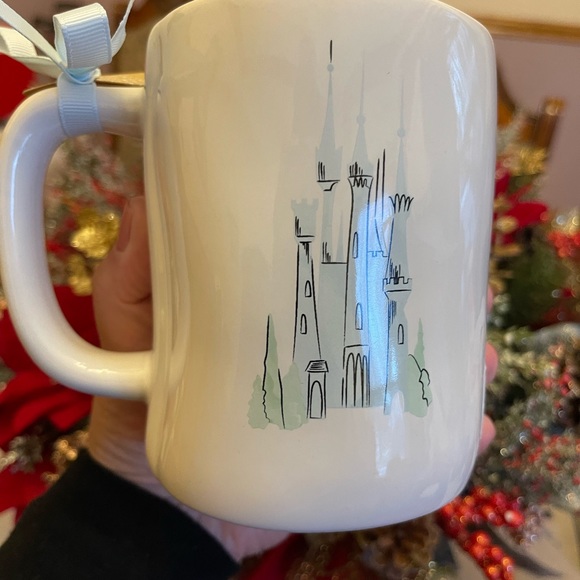 Rae Dunn Disney Princess Collection Castle Mug - Picture 2 of 6
